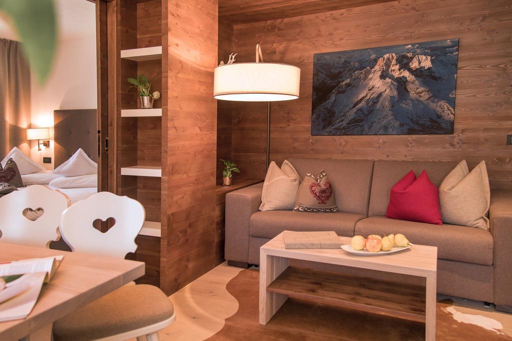Ariston Dolomiti Residence Dobbiaco Eksteriør billede