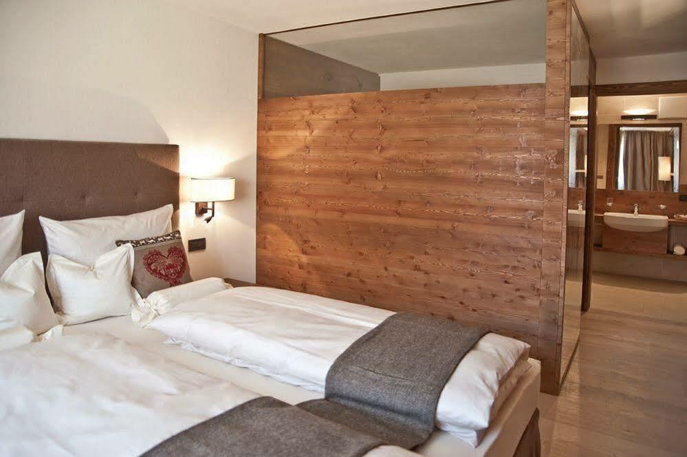 Ariston Dolomiti Residence Dobbiaco Eksteriør billede